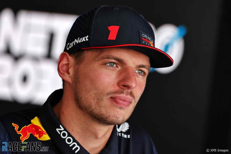 Max Verstappen, pole position în Azerbaidjan, după accident.