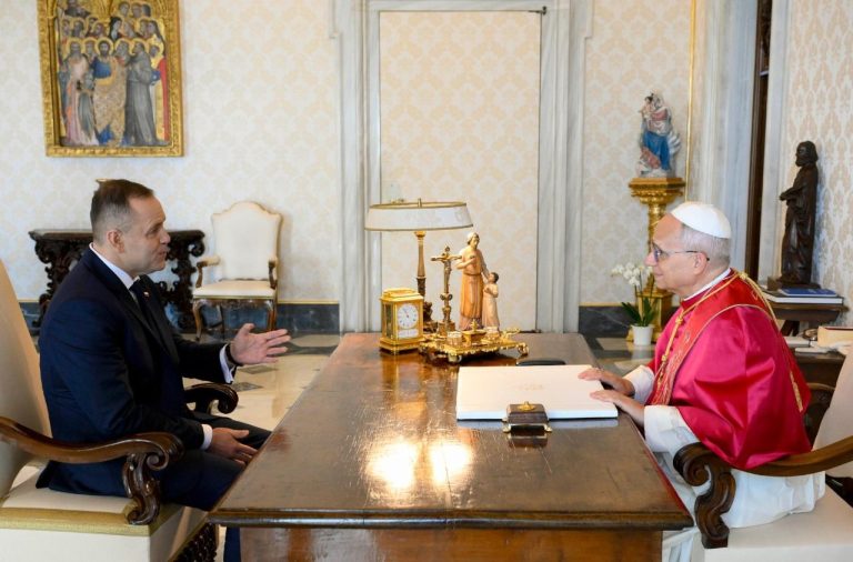 Papa Leon al XIV-lea și președintele Nawrocki la Vatican