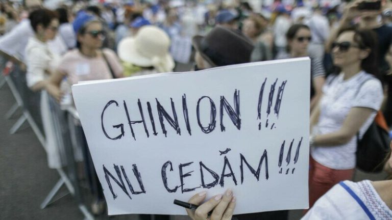 Sindicatele din educație anunță proteste în prima zi de școală