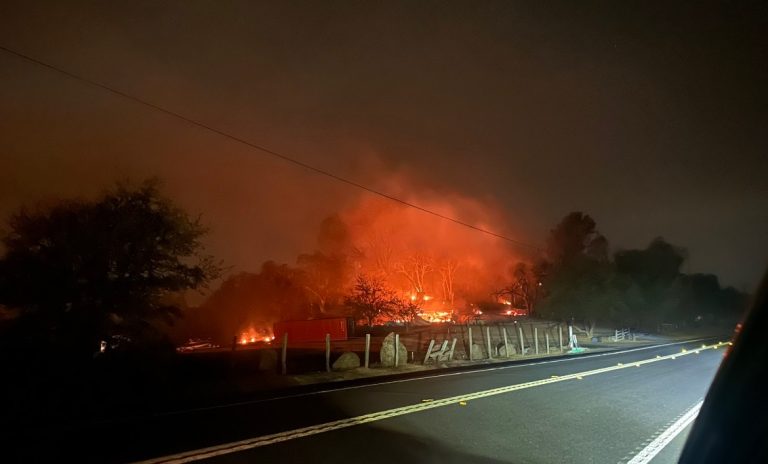 Incendii devastatoare în California: un oraș distrus de flăcări