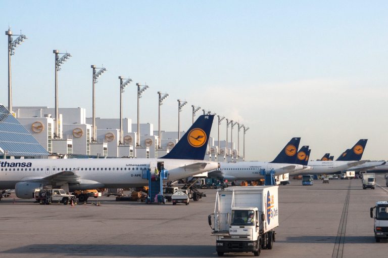 Aeroportul din München s-a redeschis după drone