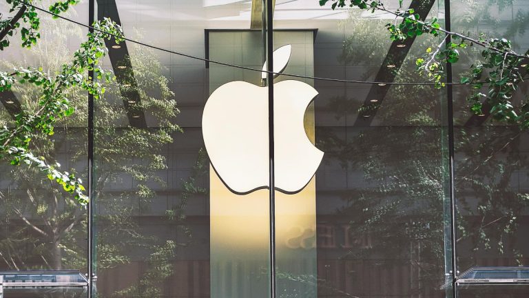Apple retrage aplicația de urmărire a agenților de imigrări