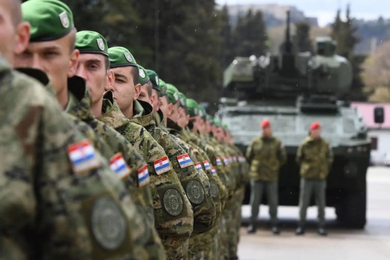 Croația reintroduce serviciul militar obligatoriu de două luni