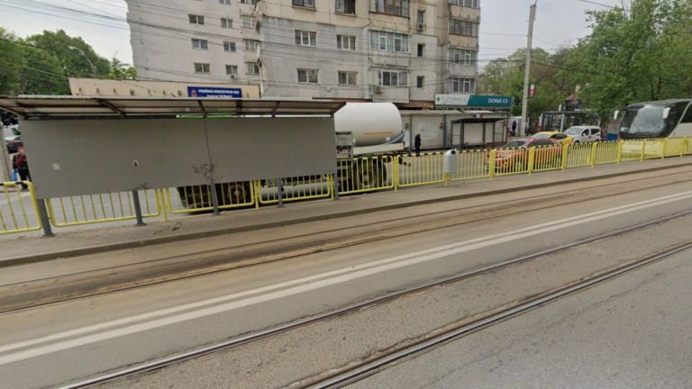 Incident neobișnuit la stația de tramvai din Iași