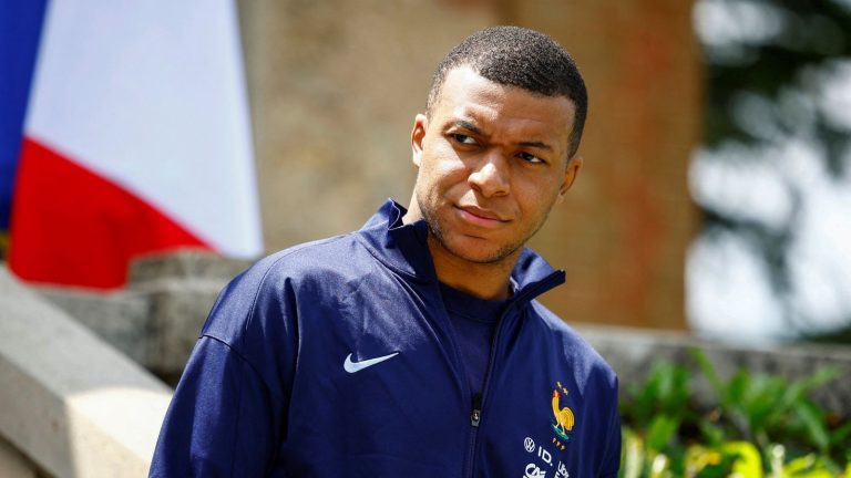 Mbappe s-a accidentat în meciul câștigat de Real Madrid cu Villarreal, scor 3-1.