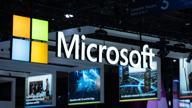 Microsoft, lovită de o pană majoră în Azure şi 365