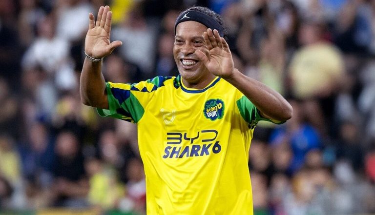Multe necunoscute despre meciul ce-l aduce pe Ronaldinho în Copou