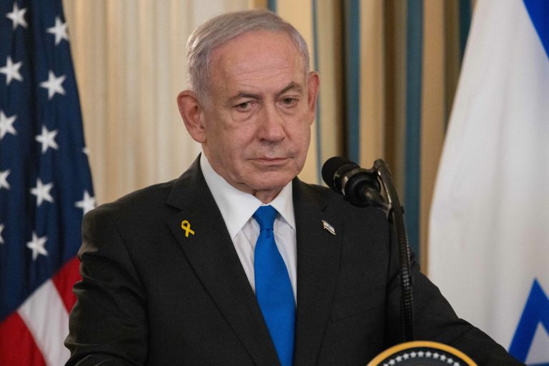 Netanyahu anunţă riposta după predarea rămăşiţelor de către Hamas