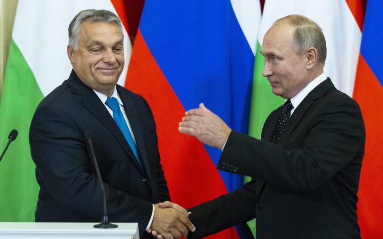 Polonia îl avertizează pe Putin să nu traverseze aerul.