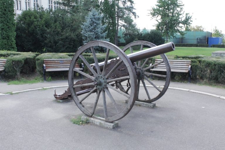 Restaurarea tunurilor de la Palatul Culturii începe acum.