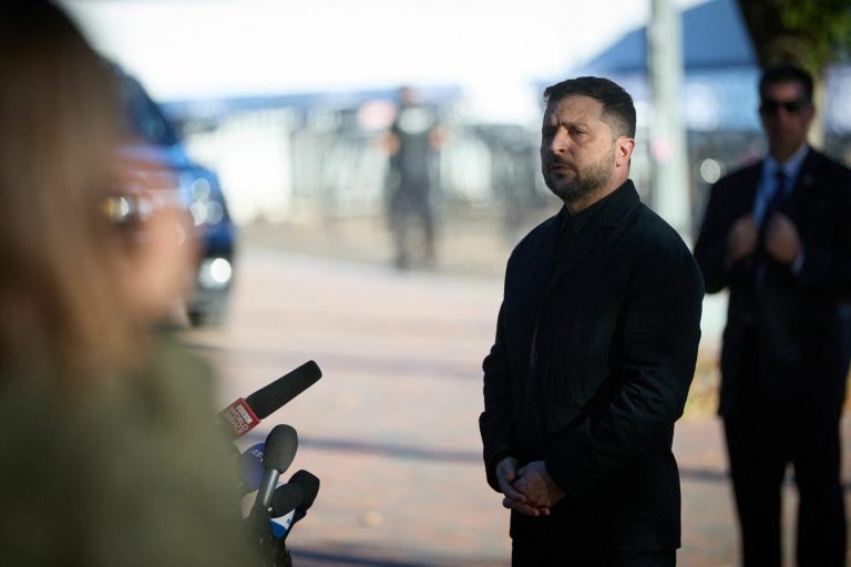 Zelenski: Propunerea lui Trump pentru înghețarea frontului este „bună”