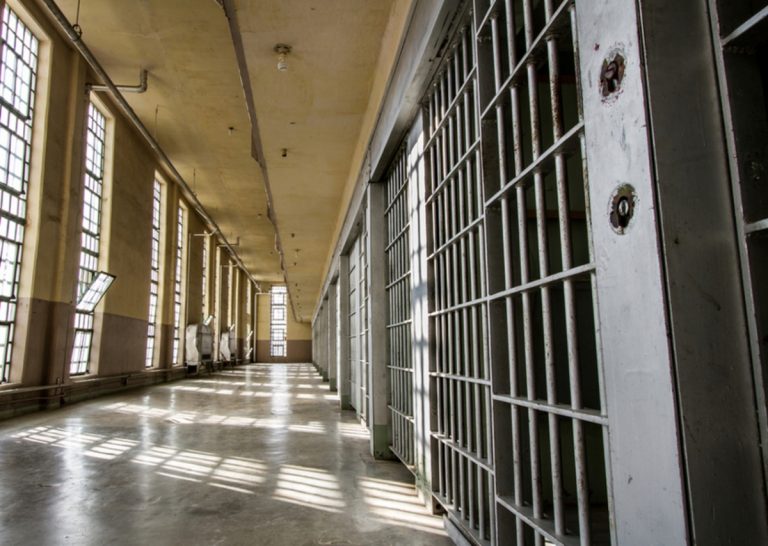 Probleme grave în penitenciare: supraaglomerare, igienă slabă, personal medical insuficient