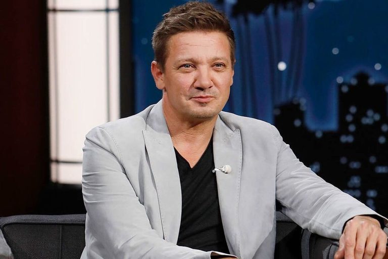 Actorul Jeremy Renner, acuzat de hărțuire sexuală