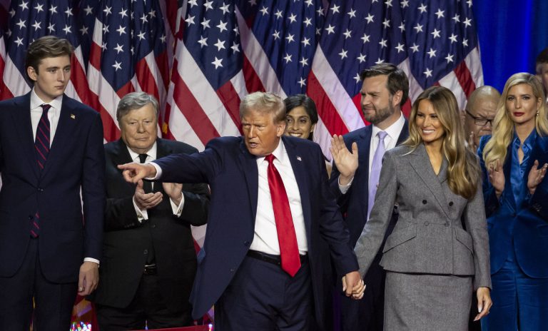 Familia Trump pierde un miliard de dolari după prăbușire