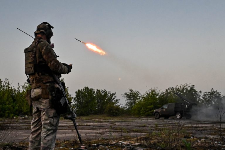Marea Britanie trimite echipamente de apărare Belgiei