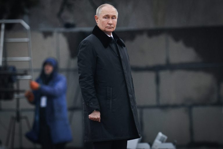 Noi tensiuni: Putin refuză să semneze documente de pace