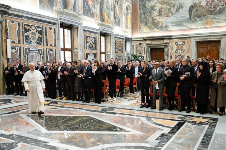 Papa Leon găzduiește vedete de la Hollywood la Vatican