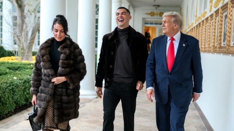 Ronaldo, apărat de sora sa, după vizita la Casa Albă: Sunteţi nişte ipocriţi!