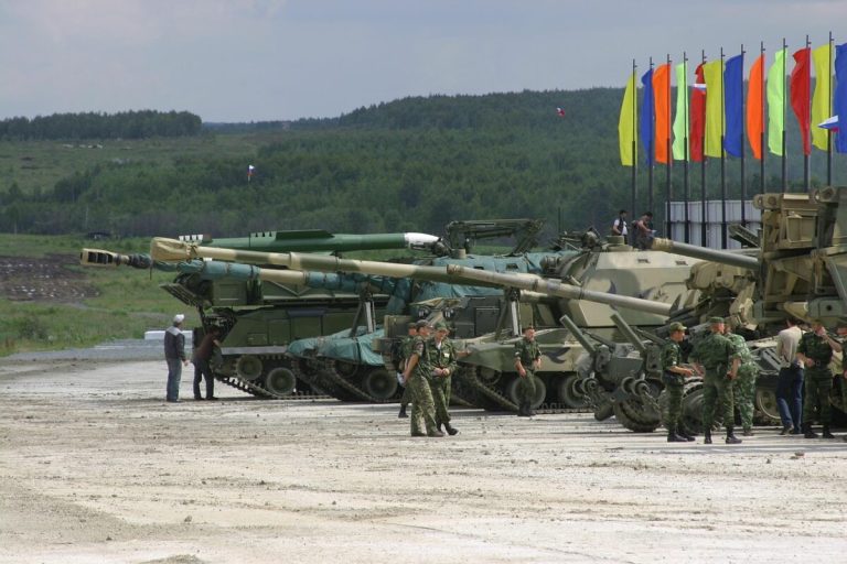 Șeful unei companii aviatice cere Europenilor să cumpere arme nucleare