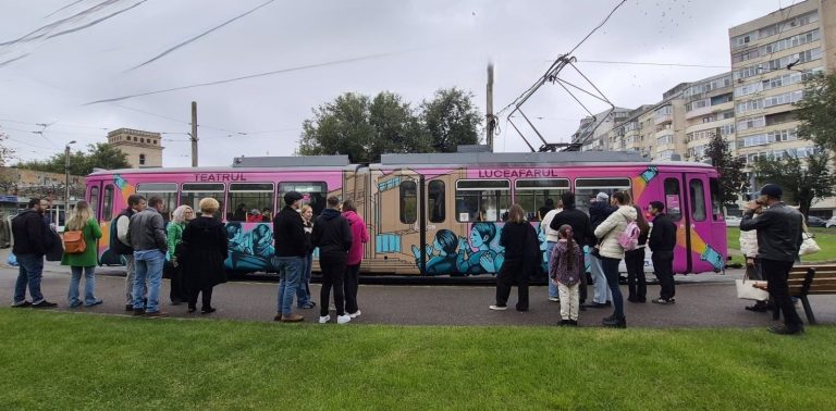 Teatru pe șine: Tramvaiul Gândurilor vă invită