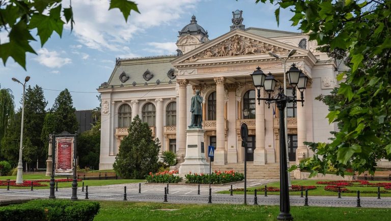 Teatrul Național din Iași celebrează 185 de ani
