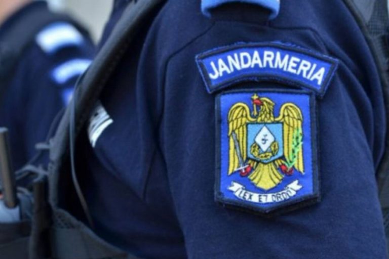 Scandal la conferința Episcopiei Hușilor: preot recalcitrant încătușat