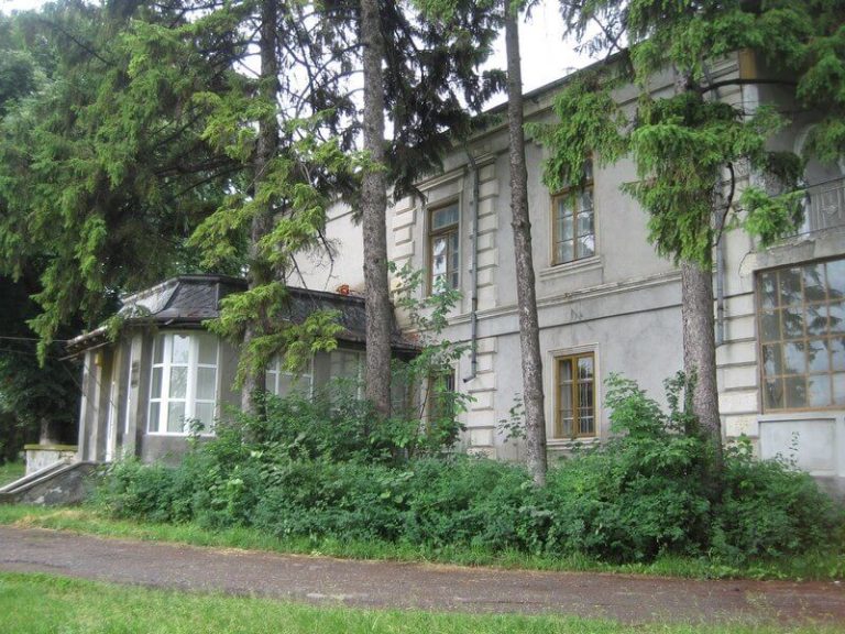 30 de milioane pentru restaurarea Palatului Sturdza