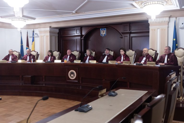CCR discută legea pensiilor speciale, AUR respins.