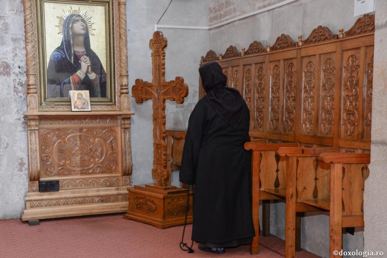 Călugărița băută la volan va apărea în instanță