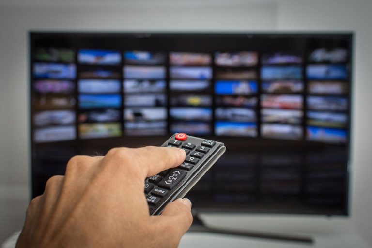 Ce urmează în lupta Paramount–Netflix pentru Warner Bros. Discovery