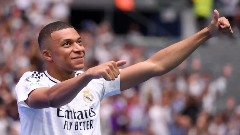 Fotbal: Kylian Mbappe a egalat recordul lui Ronaldo