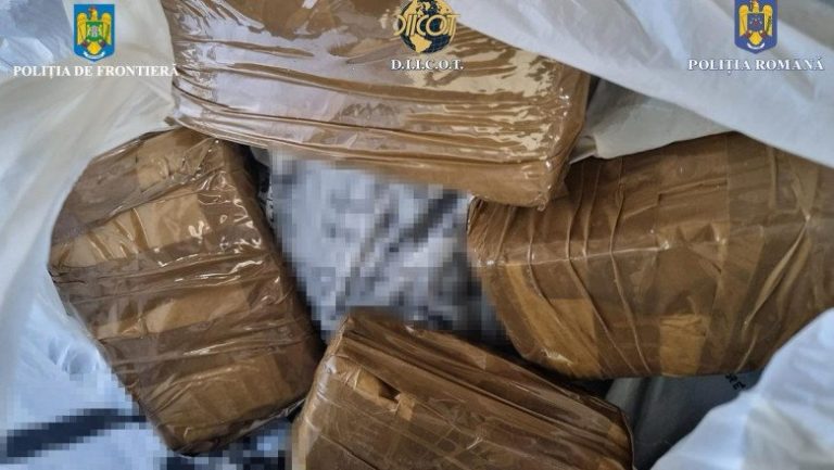 Ieșean prins cu 50 kg de cocaină de olandezi