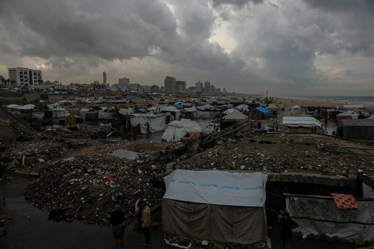 Israelul a atacat o zonă de refugiu în Gaza