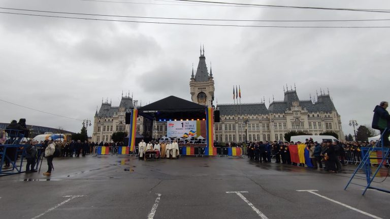 LIVE-VIDEO Ziua Națională, Iași – Mii de oameni la Palatul Culturii