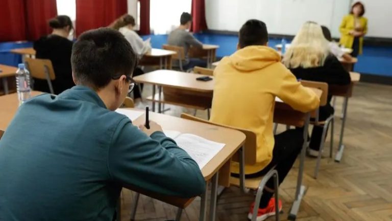 Ministerul Educaţiei introduce două opţionale noi pentru gimnaziu.