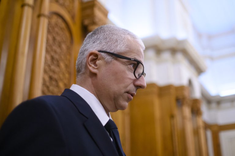 Ministrul Justiției, reacție după amânarea CCR pensii magistrați