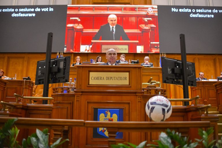 Moțiunea de cenzură împotriva Guvernului Bolojan a picat