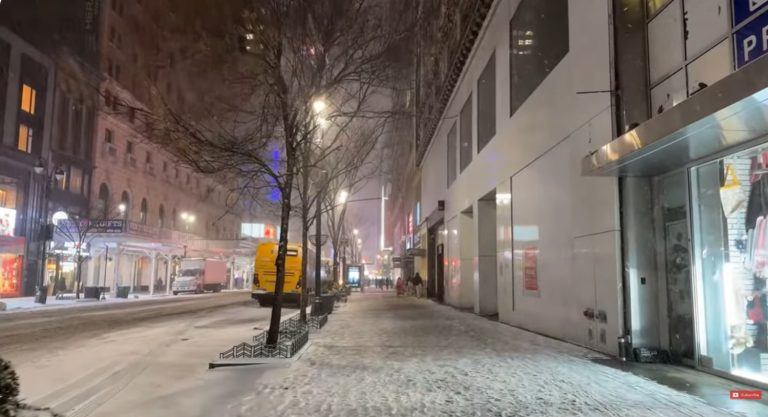 New York, paralizat: 1.700 de zboruri anulate