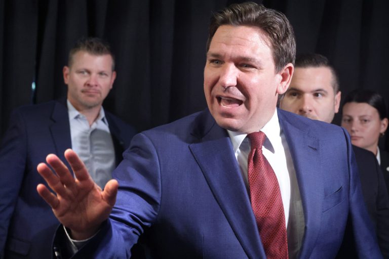 O organizație musulmană, declarată teroristă în Florida