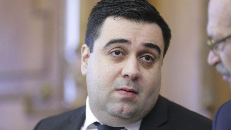 Procurorii DNA percheziționează fostul ministru Răzvan Cuc