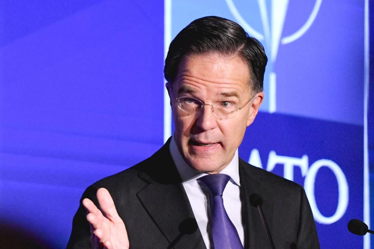 Șeful NATO avertizează Europa: Pregătiți-vă pentru război.