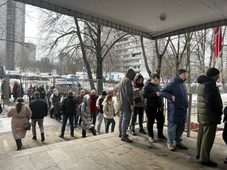 Sondaj – Rușii cred că războiul cu Ucraina se va încheia în 2026