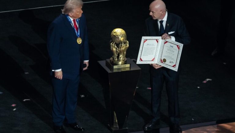 Trump a cerut trofeul FIFA pentru pace mai înalt.