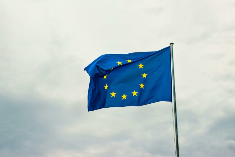UE accelerează blocarea activelor rusești de 210 miliarde euro