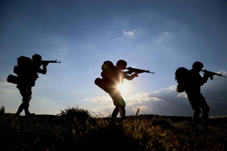 200.000 de militari ucraineni au părăsit frontul fără permisiune