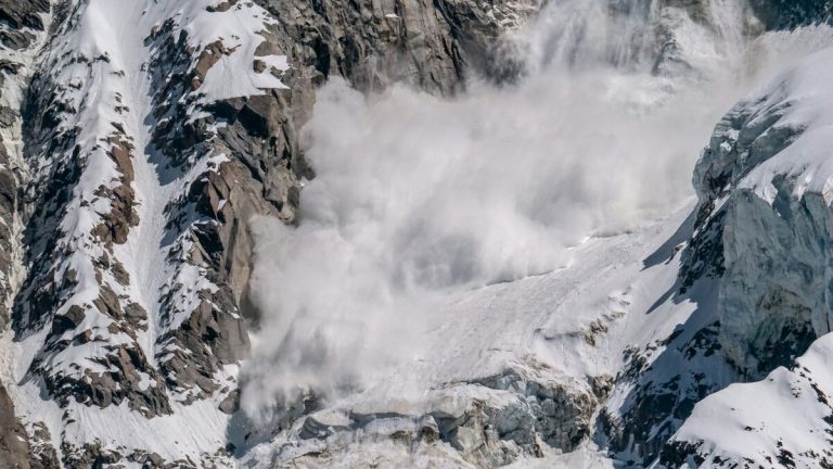 Avalanșe în Austria. Mai mulți turiști au decedat.