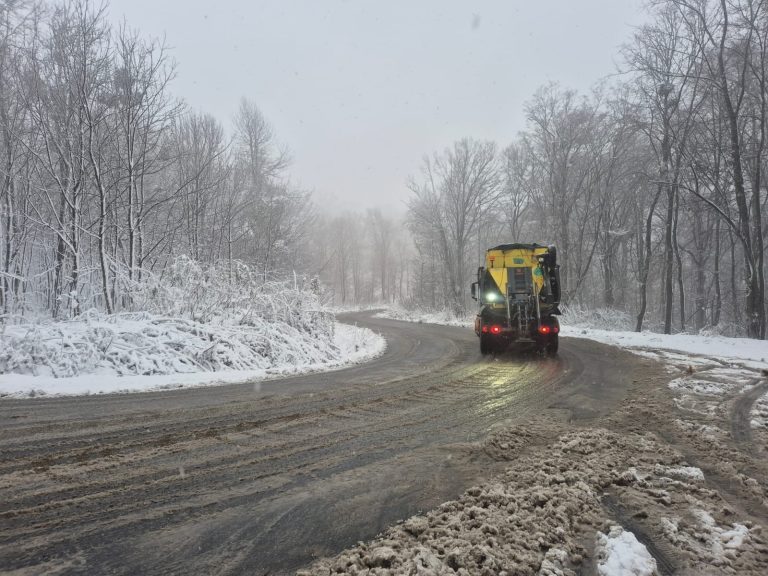 Circulația rutieră e liberă pe drumurile Iași