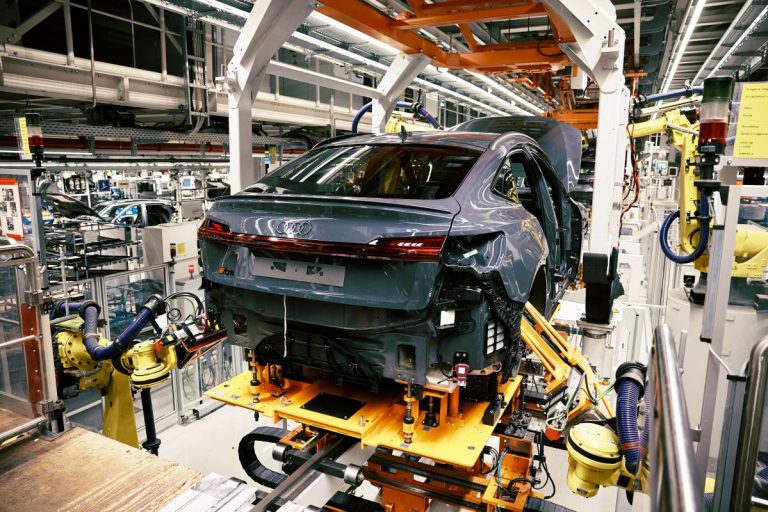 Directorul VW: Noua fabrică Audi din SUA nu este fezabilă cu taxele vamale actuale.