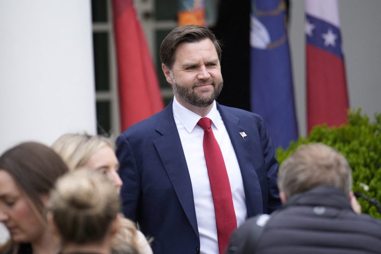 „JD Vance ne urăște: Europa, alertă după negocierile pentru Groenlanda”