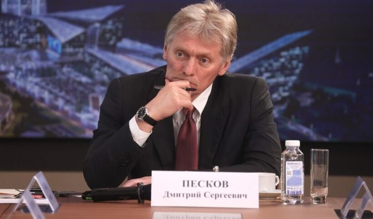 Kremlinul susține că trupele ucrainene trebuie să „părăsească” Donbasul pentru a se obține un acord de pace durabil.